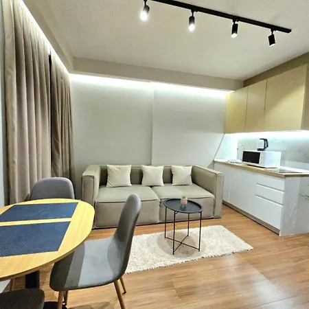 Living Center 1 地拉那