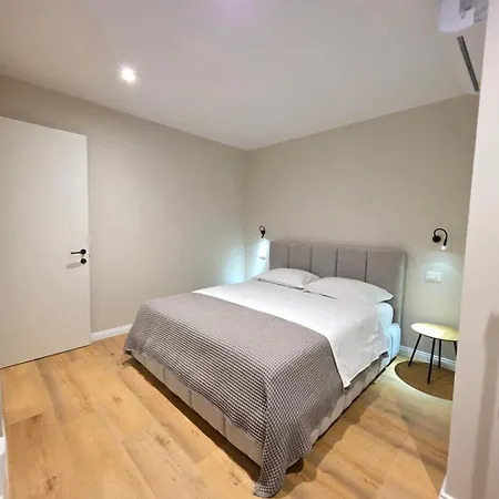 Jacuzzi Living Center 1 Apartamento Tirana