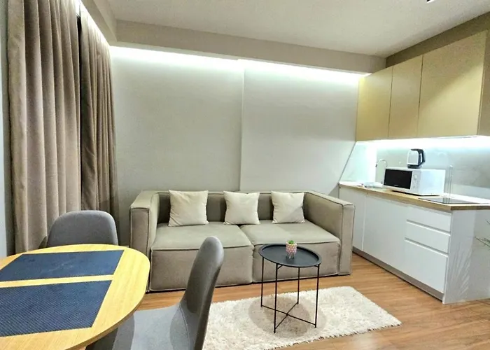 Living Center 1 地拉那