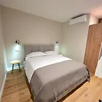 Jacuzzi Living Tirana Center 1 *