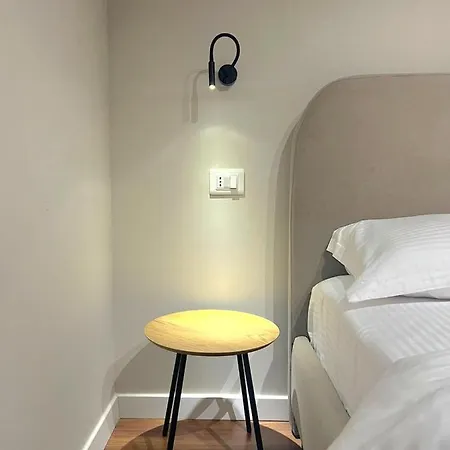 Living Center 1 Апартаменты *