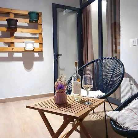 Jacuzzi Living Center 1 * טיראנה