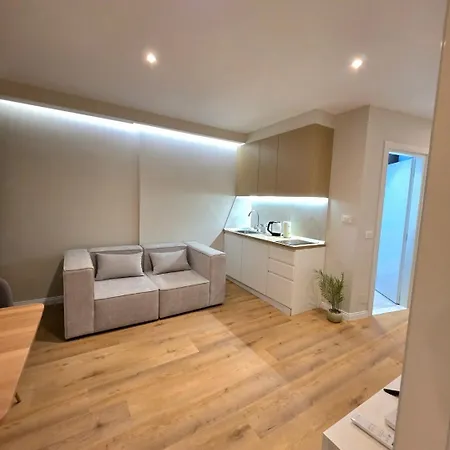 Lägenhet Jacuzzi Living Tirana Center 1